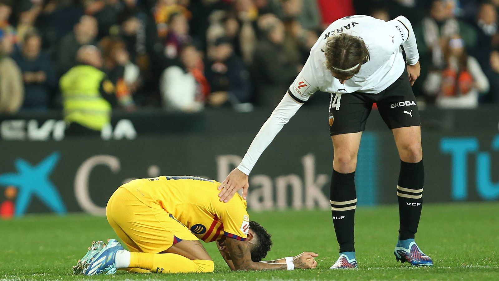 Valencia - Barcelona: resumen del partido de la 17ª jornada de Liga | Primera - ver ahora