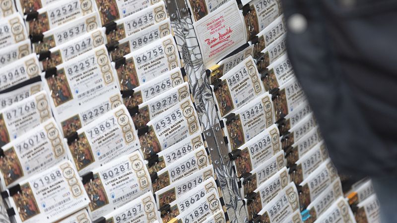 La segunda vida de los décimos de la Lotería de Navidad, de la mano de los coleccionistas españoles