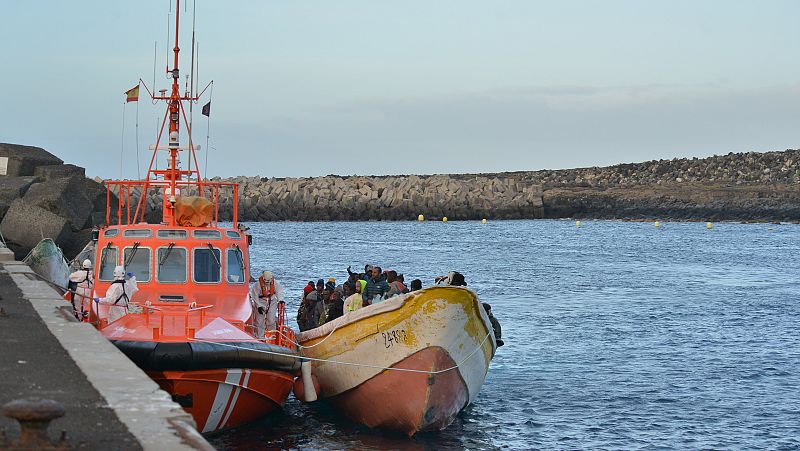 España supera las 50.000 llegadas irregulares de migrantes por primera vez desde 2018