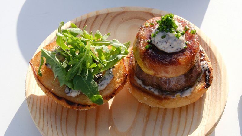 Receta de Hamburguesa de ternera con foie caramelizado y mayonesa de trufa de Loreto de MasterChef Junior 10