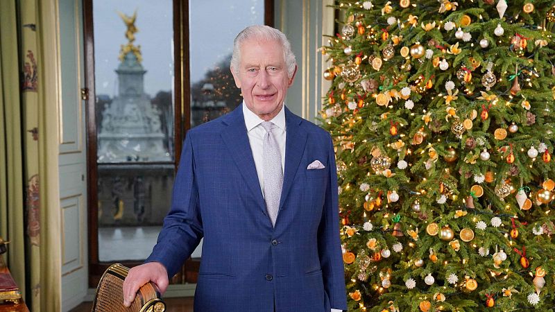 El Rey Carlos III de Inglaterra llama a la compasión y al cuidado del medio ambiente en su discurso navideño