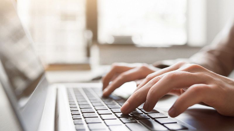 La Fiscalía de Barcelona investiga dos casos de fotos sexuales de menores manipuladas con inteligencia artificial