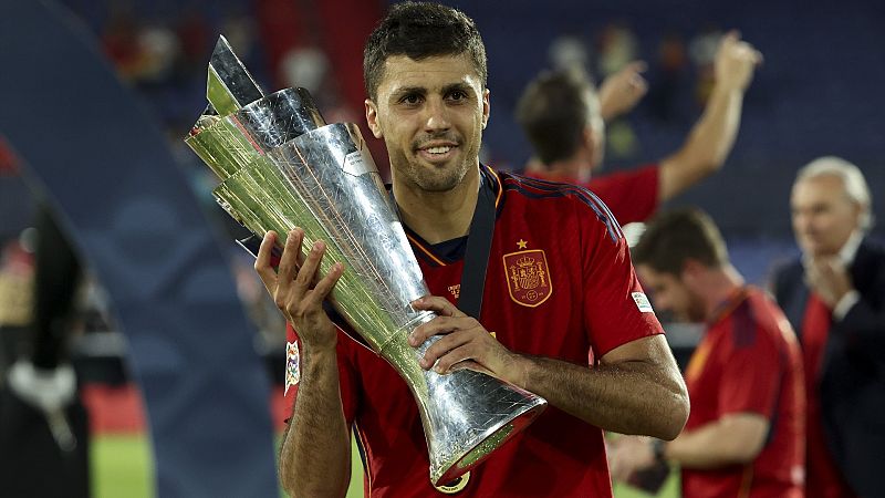 Rodri Hernández: "Cuando ganamos la Nations League, la selección dio un salto mental"