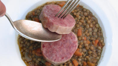 As� preparan en Italia las lentejas t�picas de Nochevieja. �Por qu� los italianos despiden el a�o con esta legumbre?