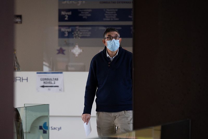 La "tripledemia" sigue aumentando en España y se espera que la semana que viene alcance su pico