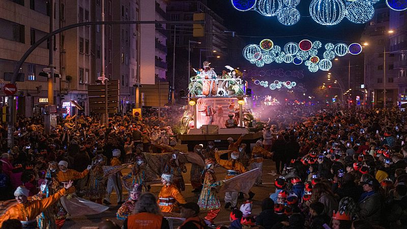 Cabalgata de Reyes Magos 2024: Horarios, recorridos y cortes de tráfico en las principales ciudades de España