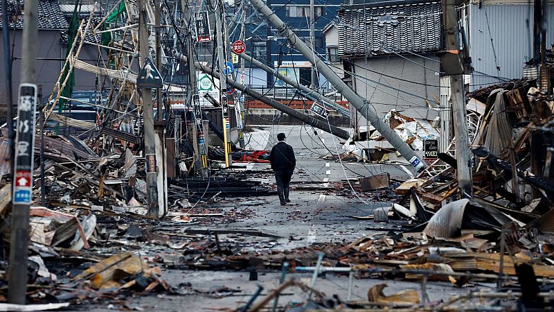 El terremoto de Japón deja al menos 78 muertos en una carrera contrarreloj por encontrar supervivientes