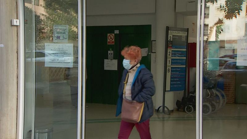 La mascareta torna a ser obligatria als centres sanitaris de Catalunya, a l'espera de l'aprovaci al DOGC