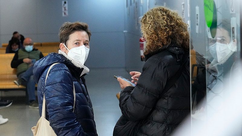 Sanidad pedir la mascarilla obligatoria en centros sanitarios tras decretarlo Catalua, C. Valenciana y Regin de Murcia