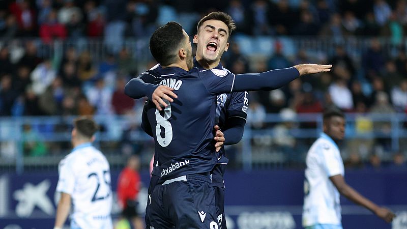 Málaga 0-1 Real Sociedad: La Real Sociedad suda la victoria ante un Málaga que le plantó cara