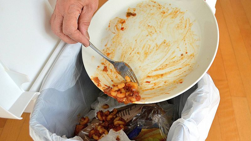 La ley contra el desperdicio, que obliga a donar alimentos "en condiciones de consumo", retoma su trámite parlamentario