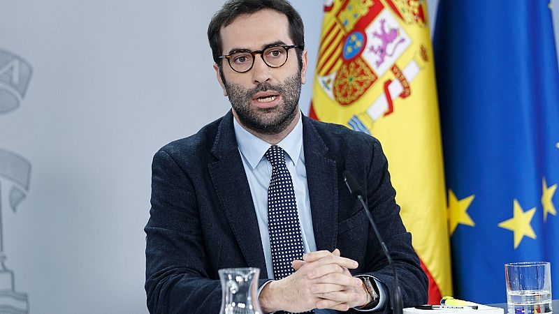 El ministro de Economía avanza que el PIB de España creció un 2,4% en 2023