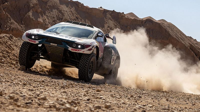 Al-Attiyah se lleva la etapa 5 del Dakar y adelanta a Carlos Sainz en la clasificacin general