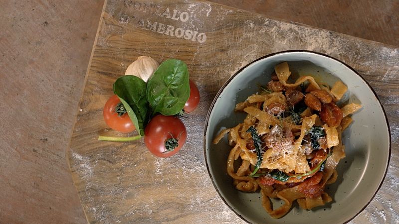Receta de pasta fresca, porc y tom�quet de Gonzalo D'ambrosio. �Descubre el paso a paso!
