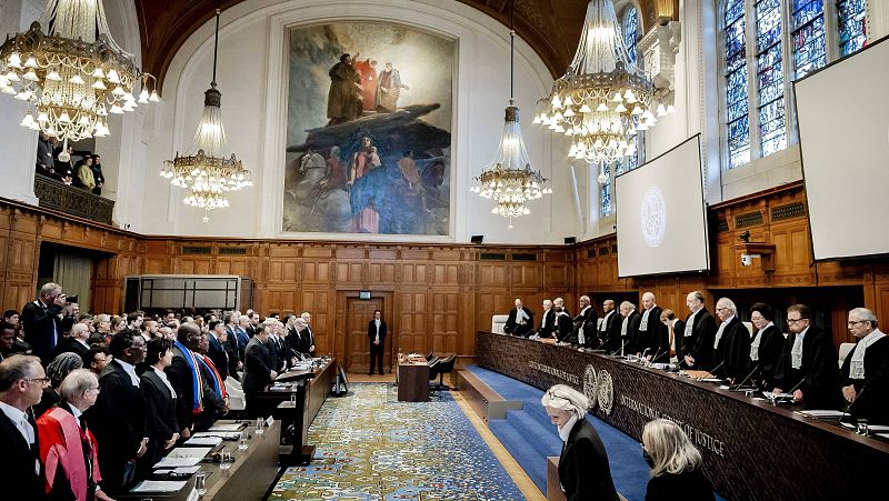 Joana Abrisqueta, profesora de Derecho Internacional: "La CIJ puede dictar en poco tiempo la orden de detener la guerra"