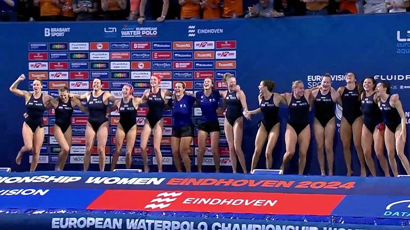 España 7-8 Países Bajos: la mala suerte se ceba con España en la última jugada de la final del Europeo femenino de waterpolo