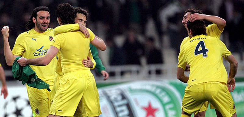 El Villarreal pasa a cuartos en el 'infierno' griego
