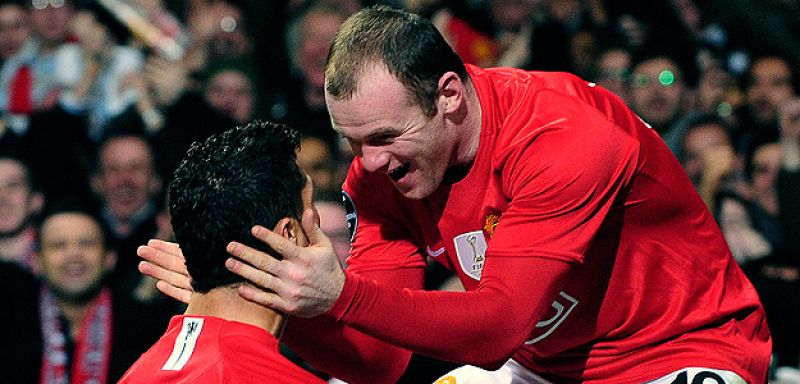 Manchester y Arsenal pasan, pleno de la Premier