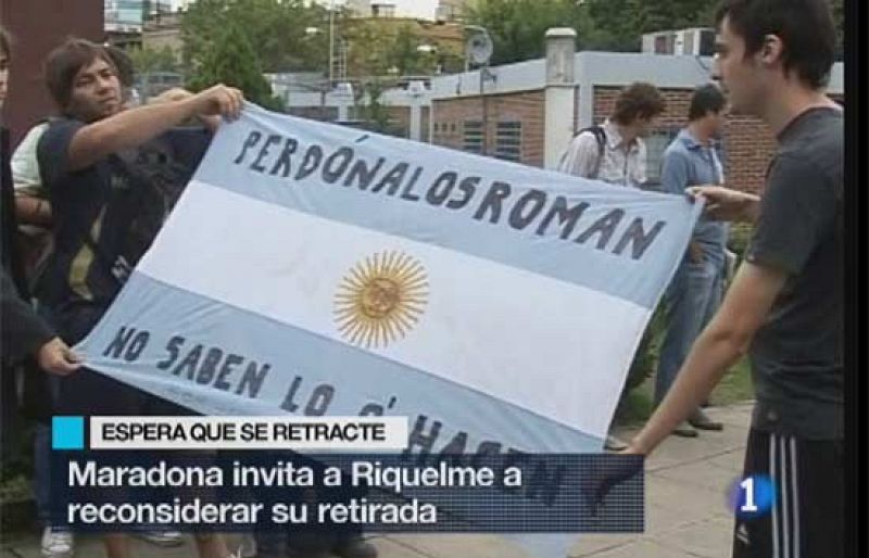 Maradona abre una puerta a Riquelme