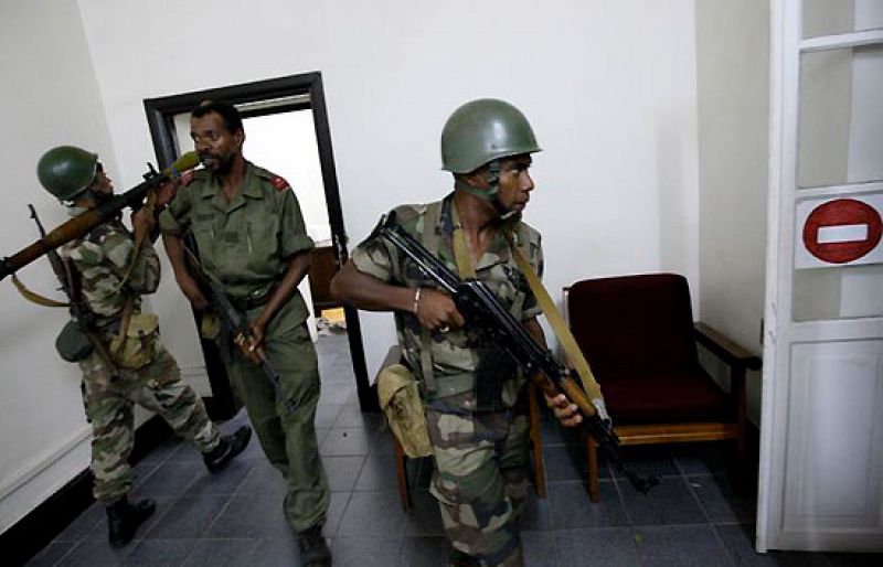 Los militares irrumpen en el palacio presidencial en la capital de Madagascar