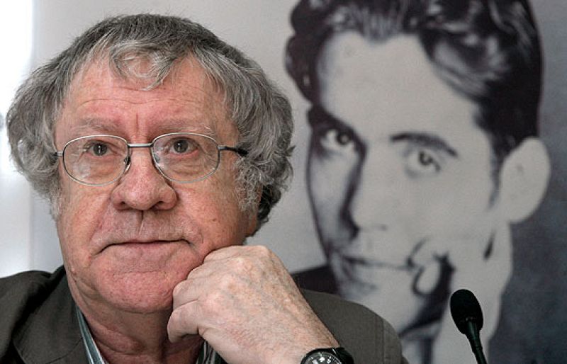 El hispanista Ian Gibson 'desentierra' los "amores oscuros" del poeta Federico García Lorca