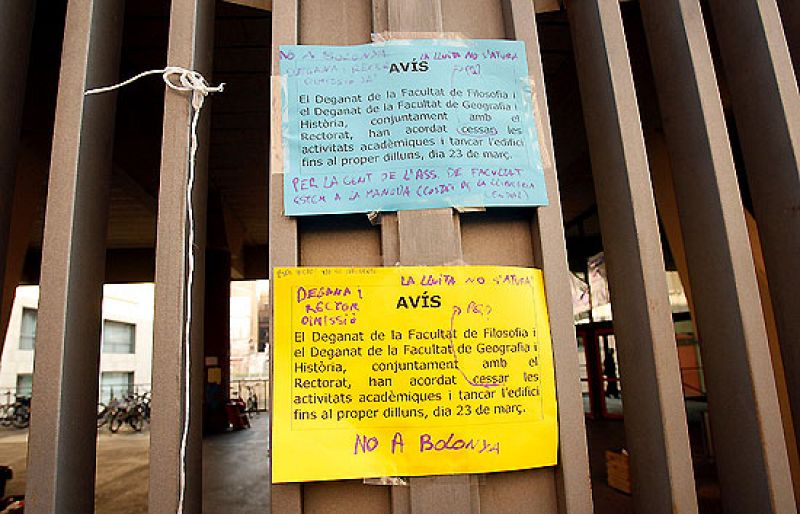 Joan Saura reconoce "posibles errores" en las cargas anti Bolonia y los Mossos se defienden