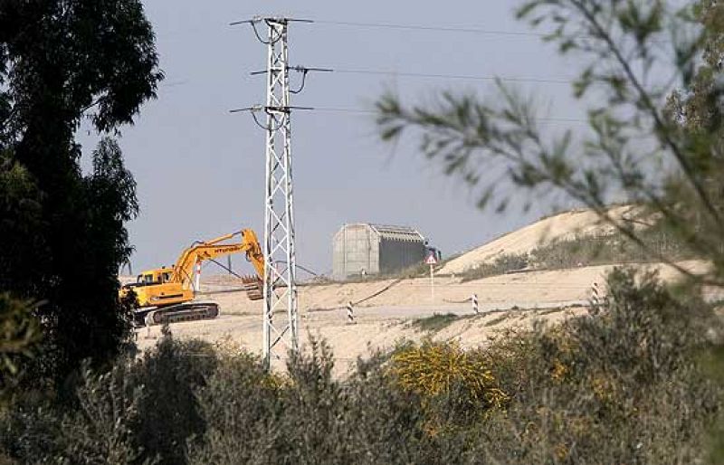 Comienza la búsqueda del cuerpo de Marta en el vertedero de Alcalá de Guadaíra