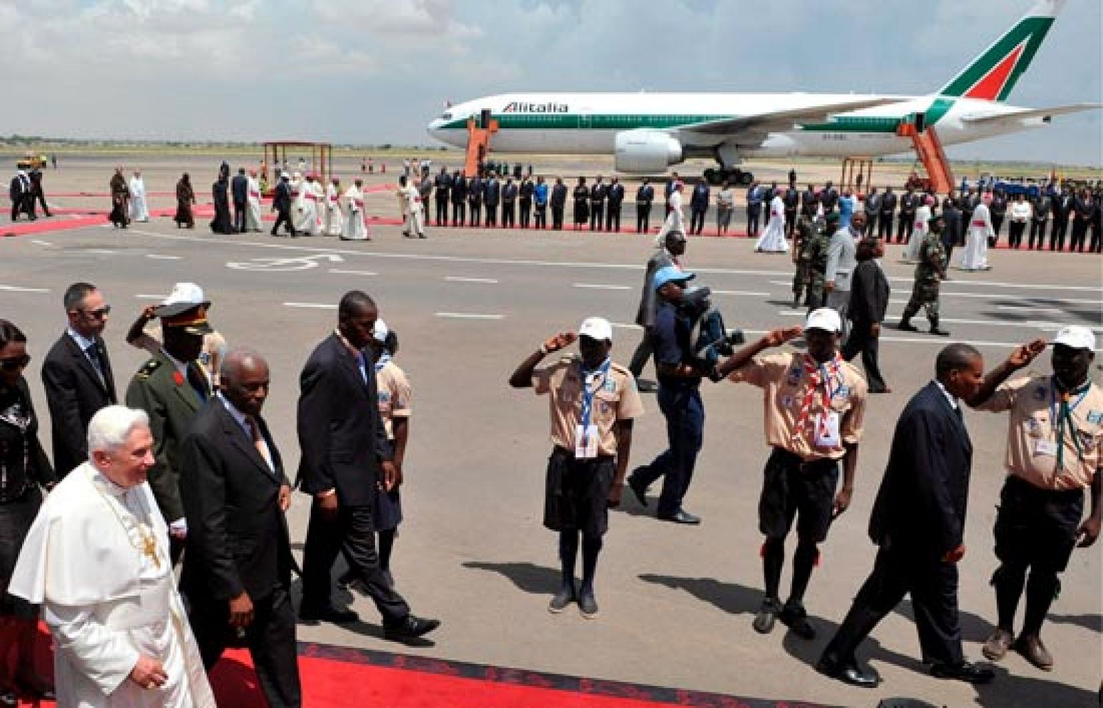 El Papa llega a Angola | Ver
