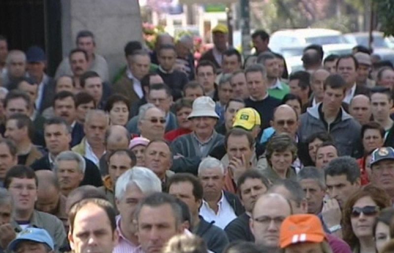 Miles de ganaderos se manifiestan en defensa del sector lácteo en España