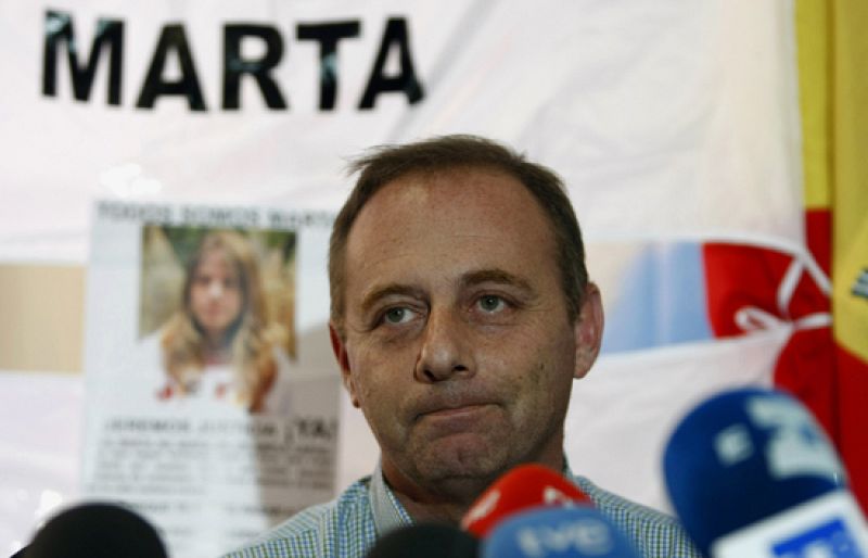 Varios perros colaboran en la búsqueda del cadáver de Marta en el vertedero