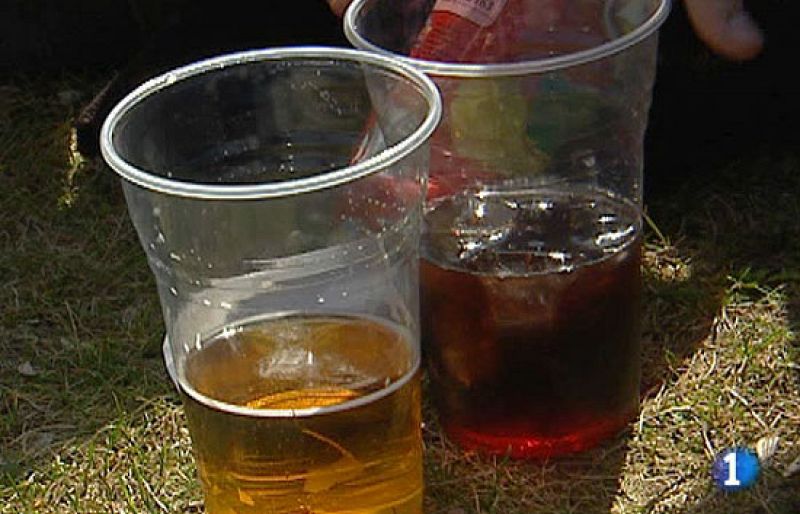 Granada y Valencia, entre las ciudades más permisivas a la hora de vender alcohol a menores