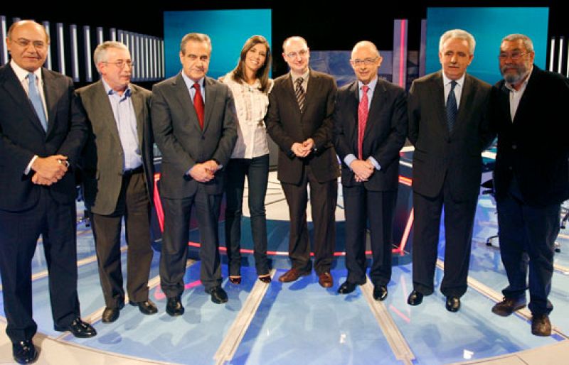 Corbacho rechaza bajar los impuestos y el PP pide al Gobierno austeridad