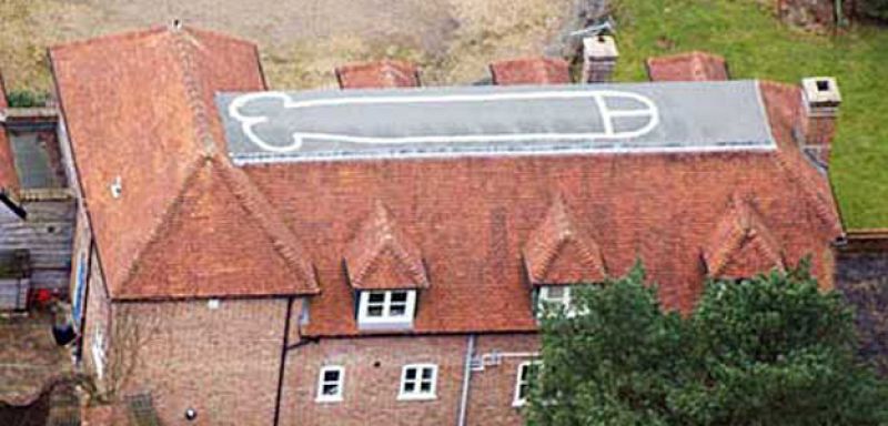 Pinta un pene gigante en el tejado de su casa para que se vea a través de Google Earth