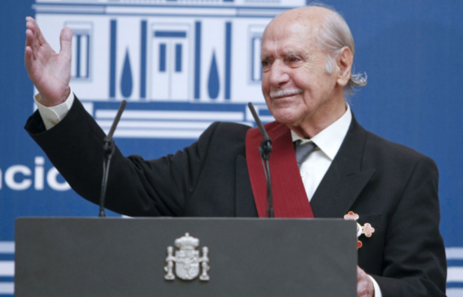 Manuel Alexandre ha recibido la Gran Cruz de Alfonso Décimo el Sabio | Ver