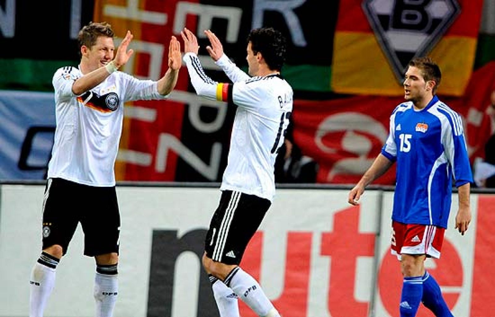 Italia, Alemania y Holanda aceleran | Ver