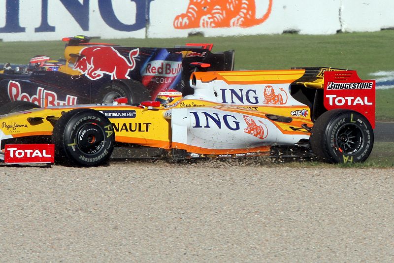 Alonso queda quinto en una accidentada carrera