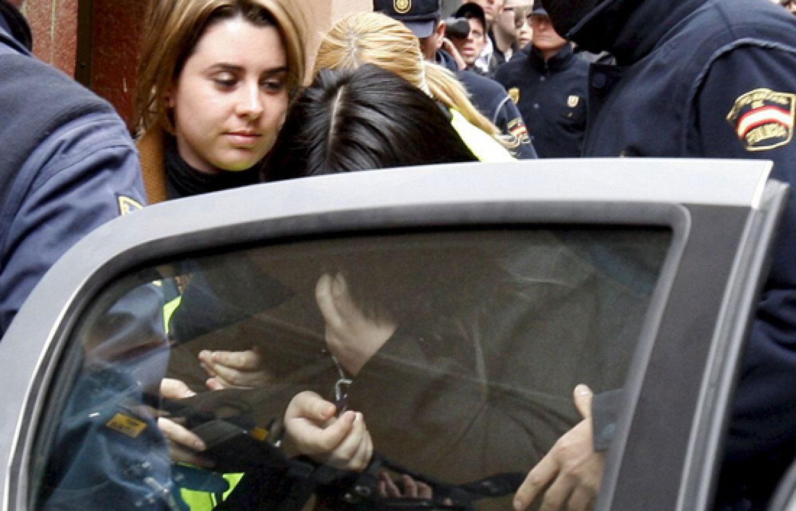 Operación policial en Cataluña contra las mafias chinas que se dedican a traficar con seres humanos | Ver