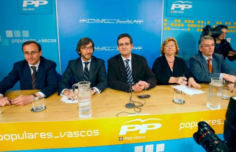 La dirección del PP vasco aprueba el pacto con el PSE, que "abre una nueva etapa"