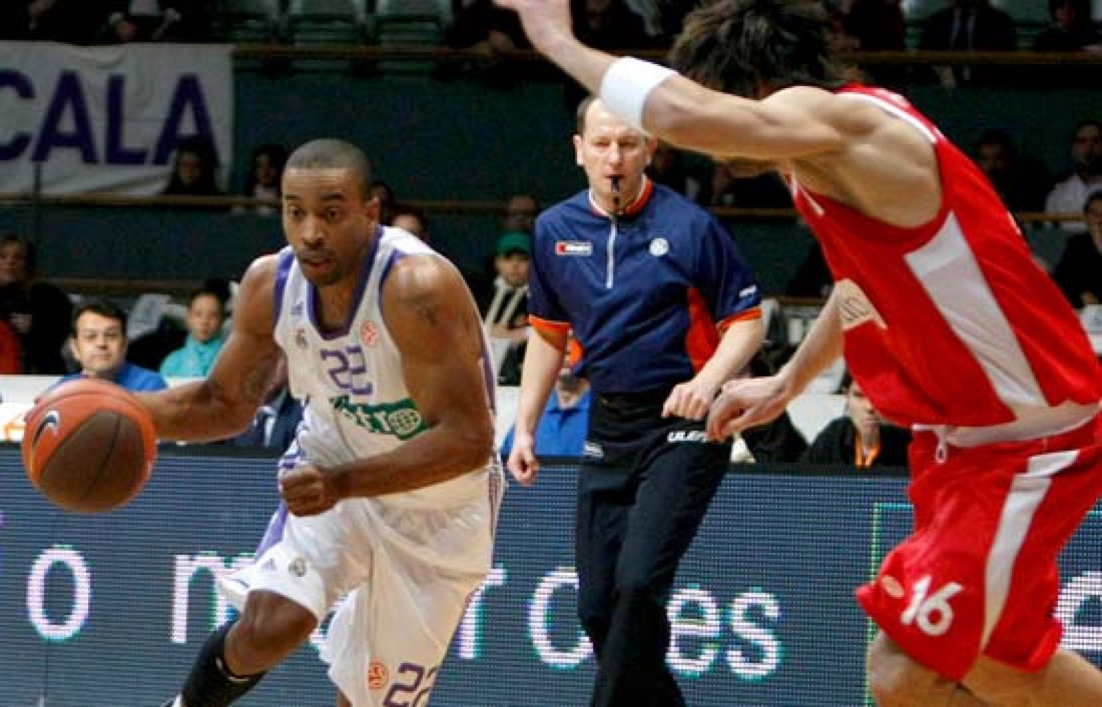 El Madrid logra su primera victoria - Baloncesto en RTVE | Ver