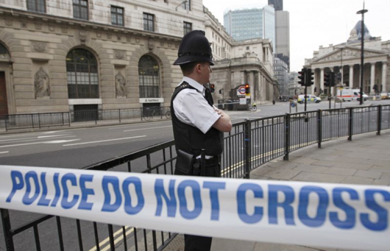 Más de 2.500 policías controlan la seguridad de la cumbre del G-20 en Londres