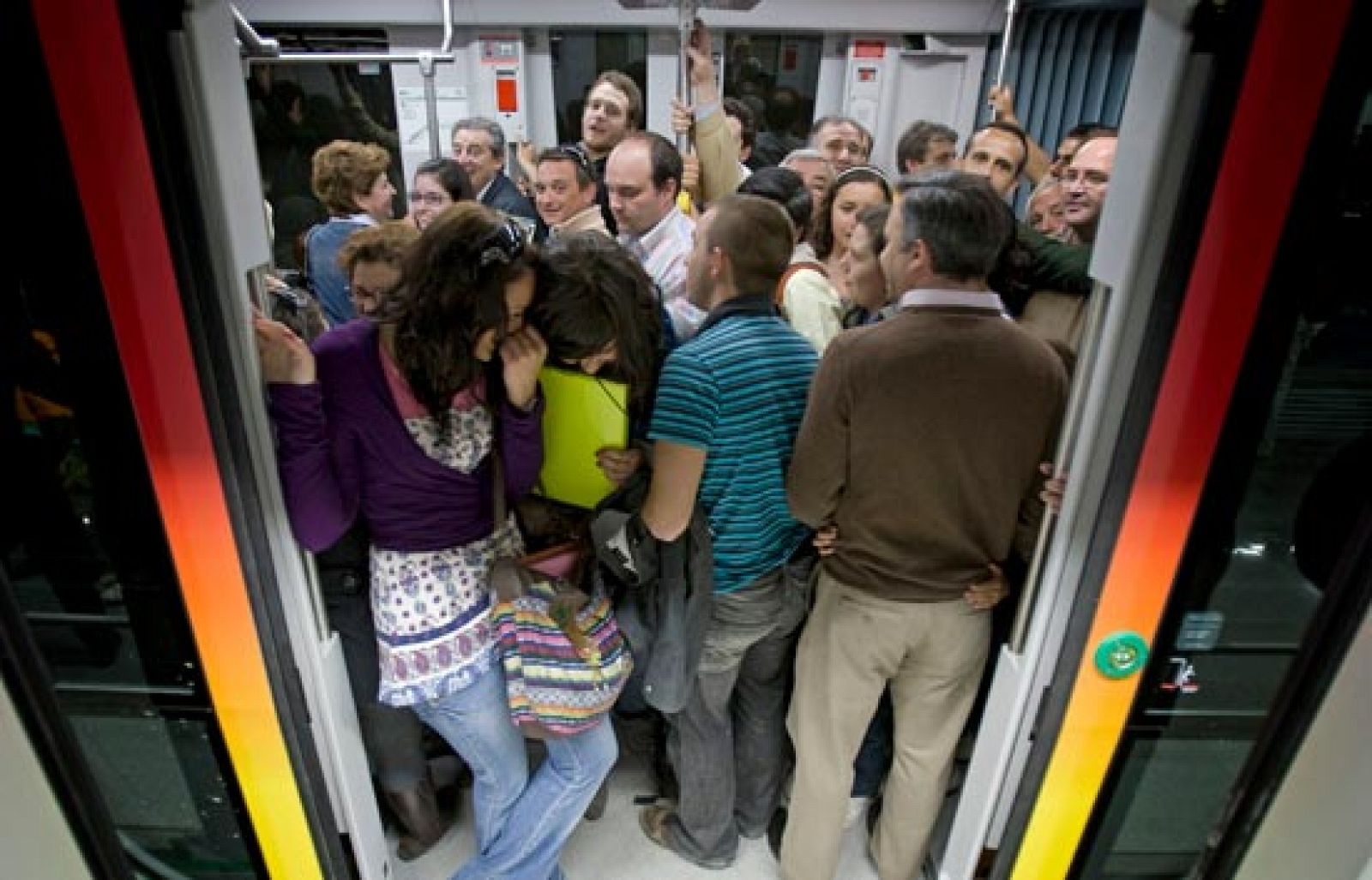Sevilla se convierte en la sexta ciudad española que dispone de metro | Ver