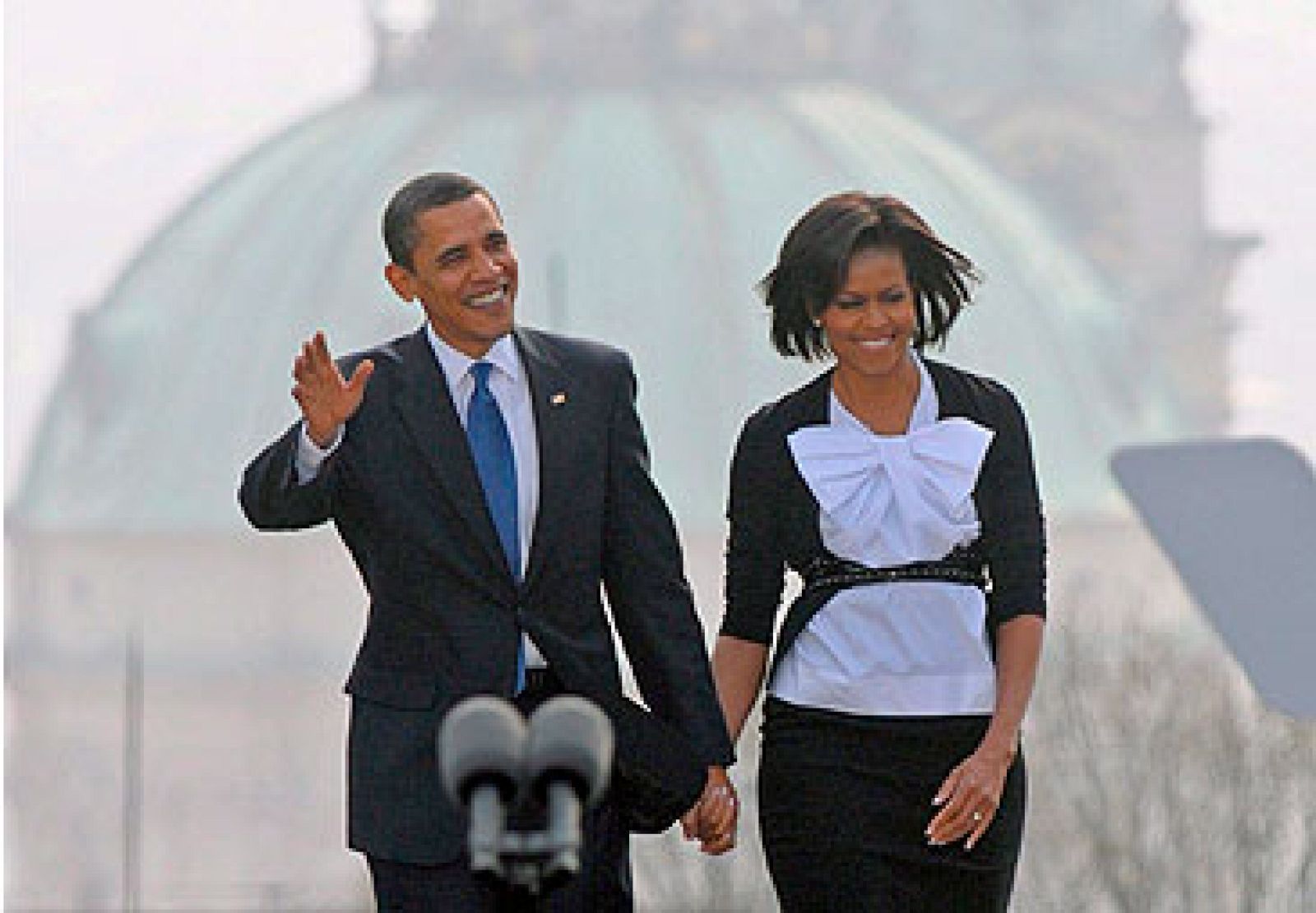 Baño de multitudes de Obama en Praga | Ver