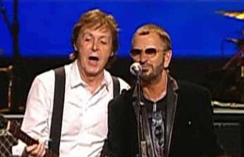 Paul McCartney y Ringo Starr vuelven a cantar juntos en una gala benéfica