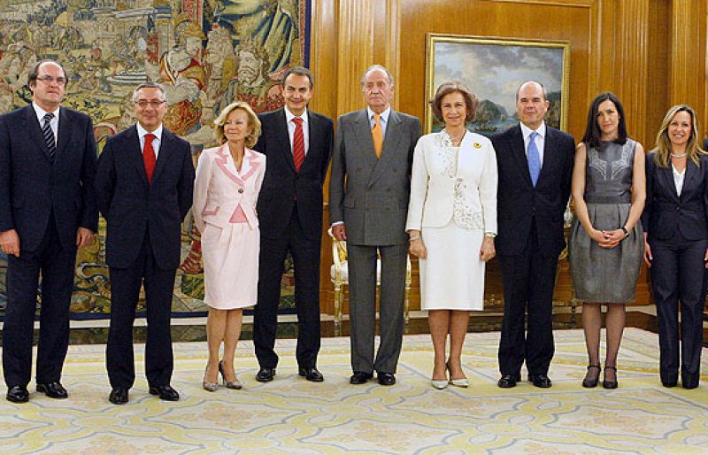 Los nuevos ministros prometen sus cargos ante el Rey en el Palacio de la Zarzuela