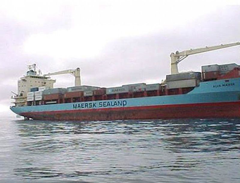 La tripulación del barco danés apresado en Somalia recupera el control del buque