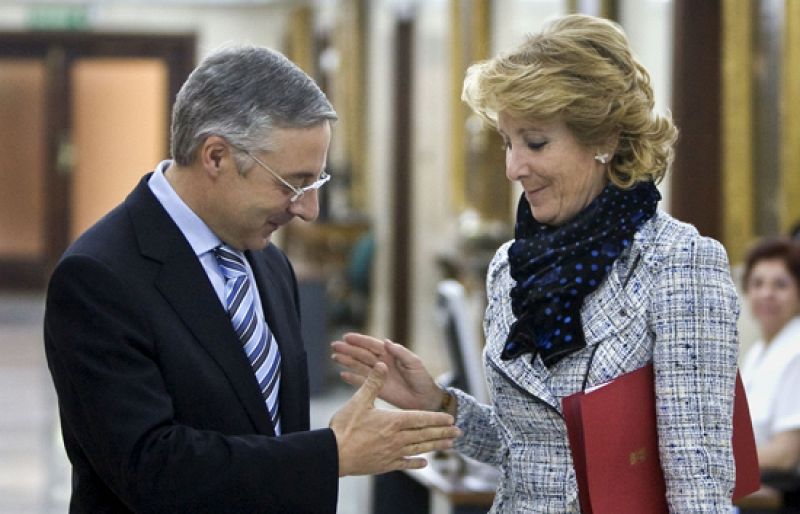 Blanco ofrece "estrecha colaboración" a Aguirre para impulsar las infraestructuras de Madrid