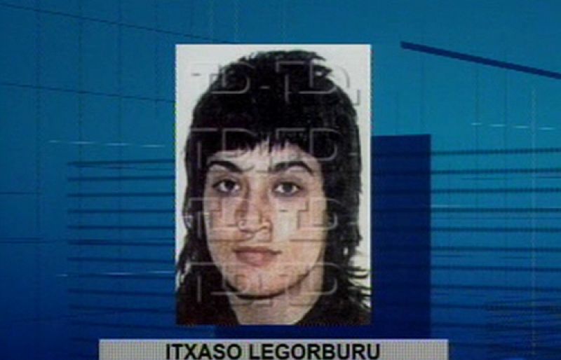 La Guardia Civil registra el domicilio de Itxaso Legorburu, la presunta etarra detenida en Francia