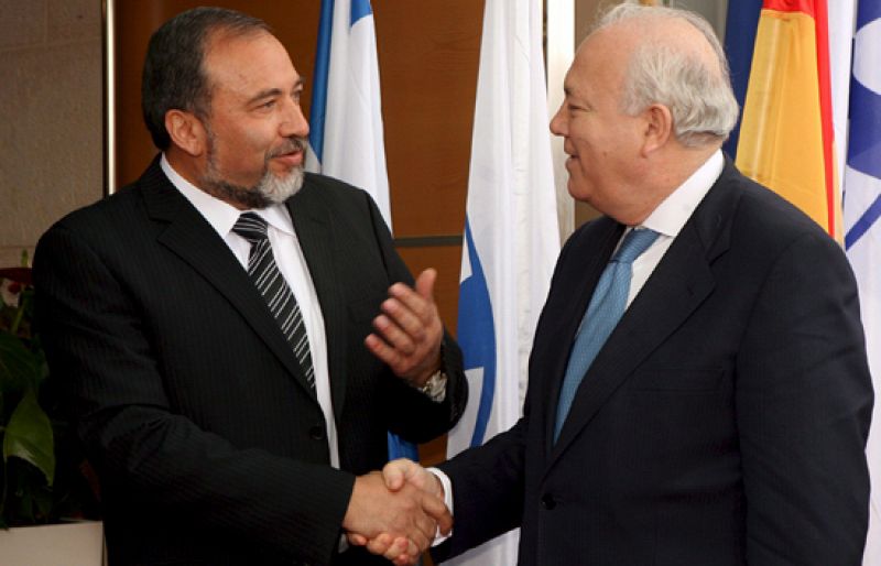 Moratinos se entrevista con Netanyahu tras pedir un Estado palestino en Cisjordania