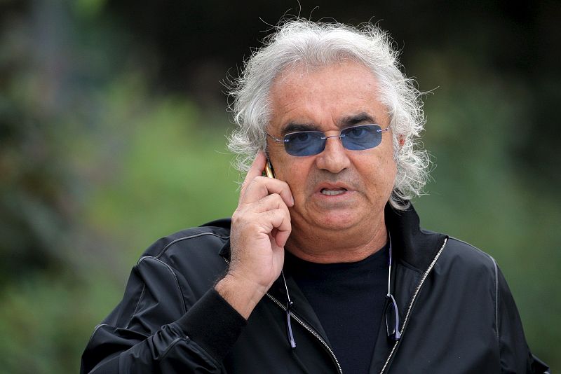 Briatore: "El mundial estará decidido en tres o cuatro carreras"