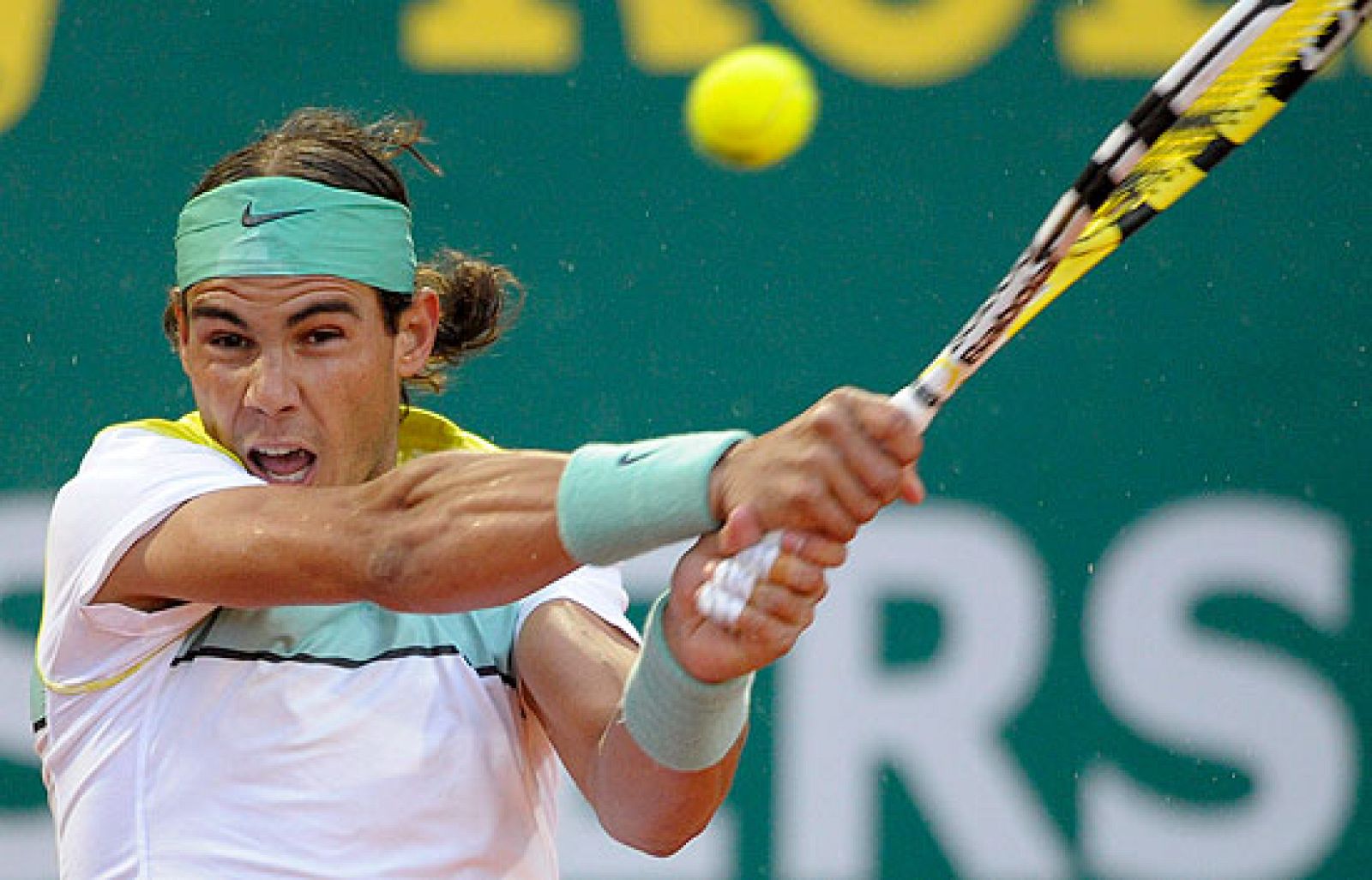 Nadal se ha impuesto al ecuatoriano Lapentti sin demasiados problemas por 6-3 y6-0.